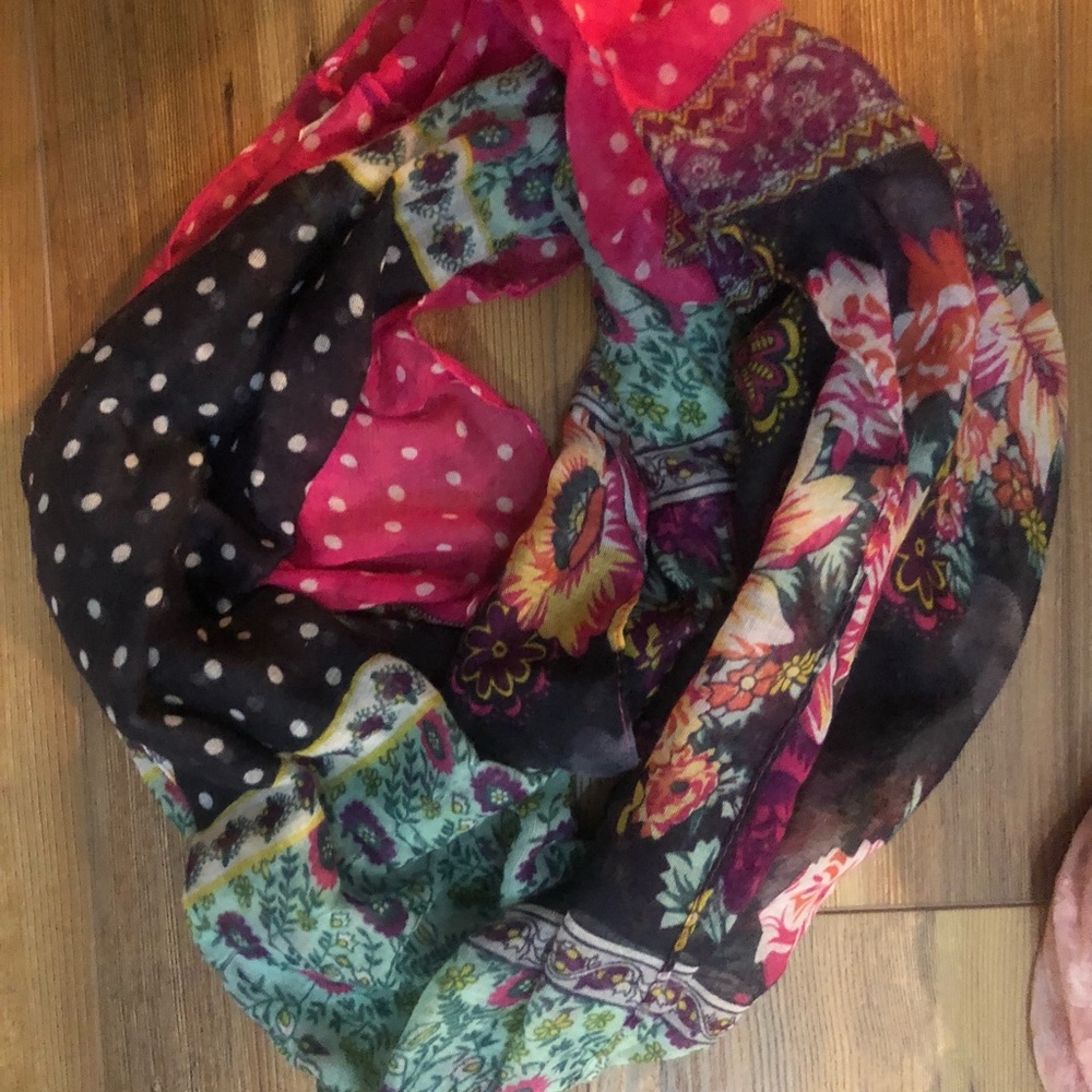 Infinity scarfs - Picture 3 of 4
